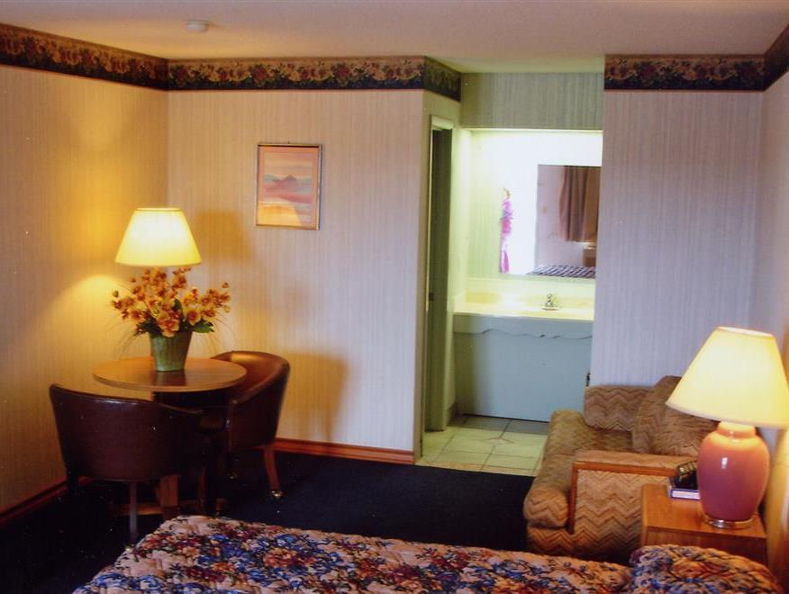 Hillcrest Inn & Suites Ozona Exteriér fotografie